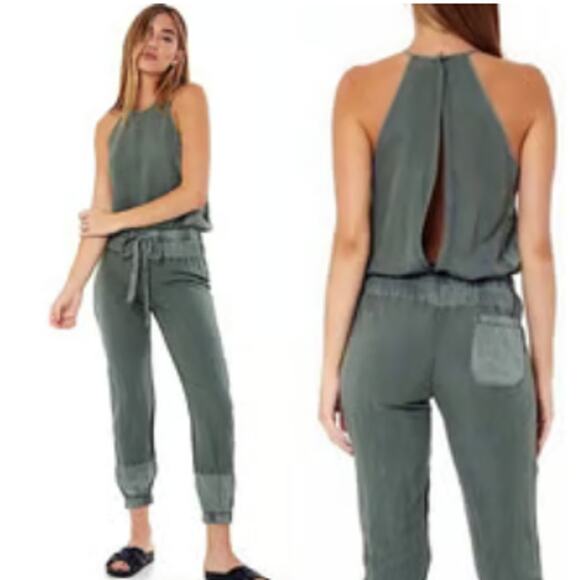 Young Fabulous & Broke Pants - YFB Diego Jumpsuit Size Medium Green Linen Blend Sleeveless Keyhole Back